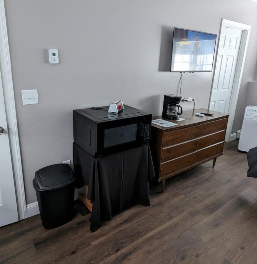Private Room And Bathroom Providence Extérieur photo